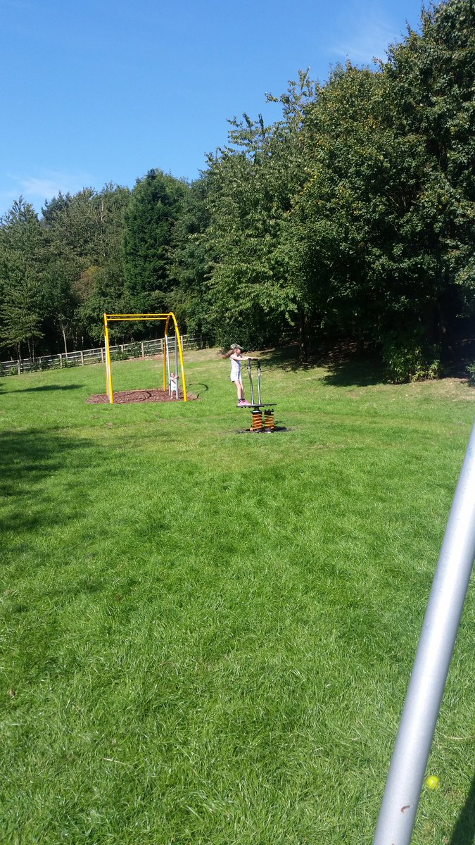 sazzleleath's tweet photo. #parklife #kids #lovethem https://t.co/hbKBISEh0X