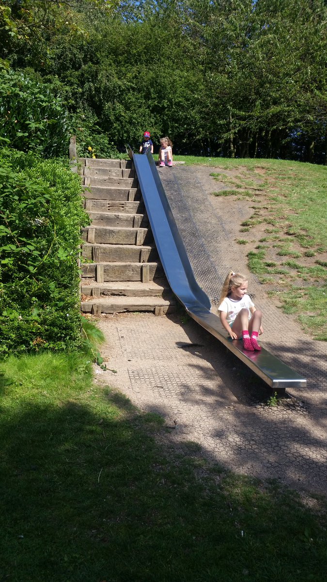 sazzleleath's tweet photo. #parklife #kids #lovethem https://t.co/hbKBISEh0X