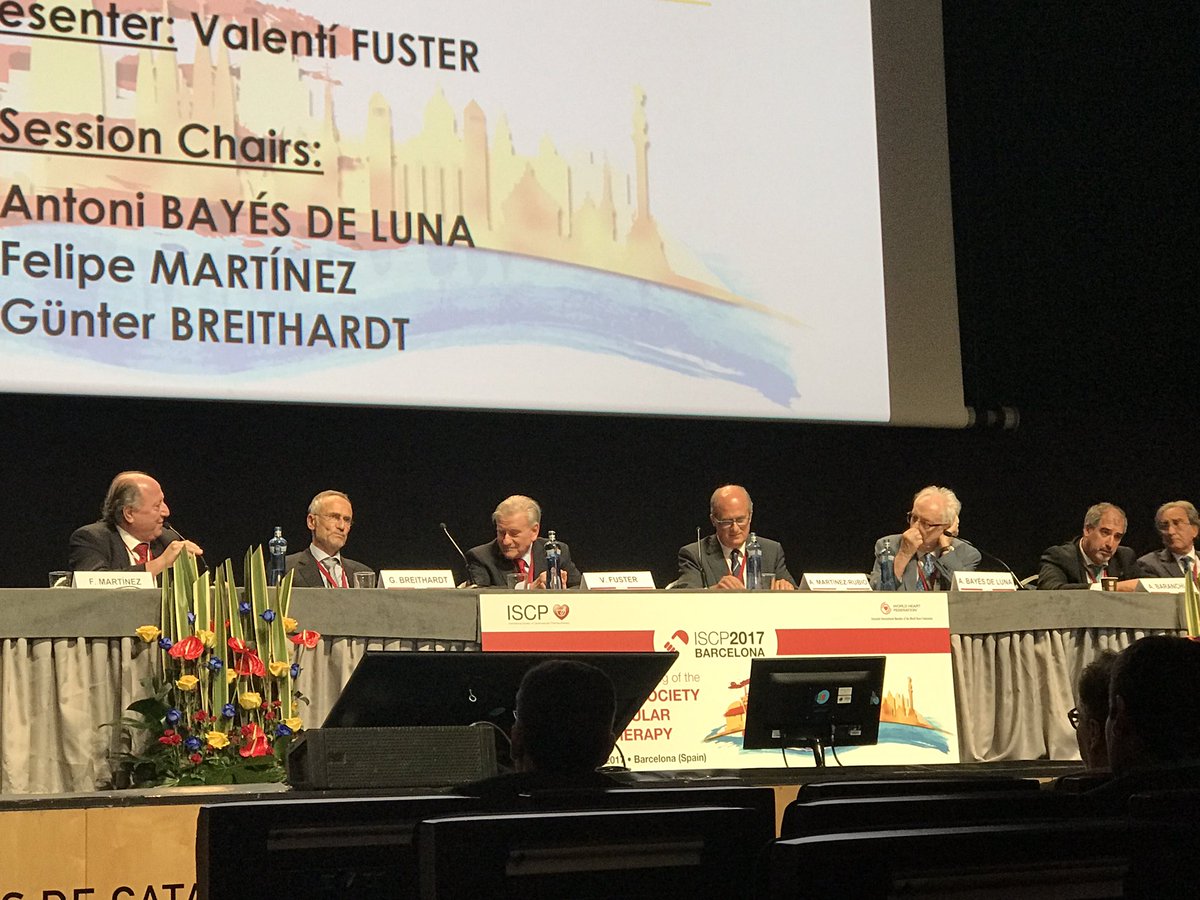 JCosinSales's tweet photo. Magnífico final del #ISCP2017 con Prof Bayes de Luna y Prof Fuster https://t.co/J0DaQtWGL5