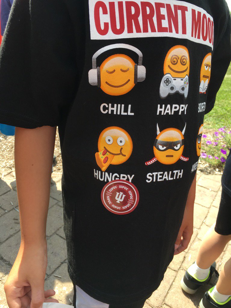 tunnyJCD's tweet photo. He put his sticker under the emoji of how he feels.  #hungry https://t.co/illrvX7zee