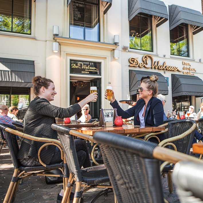 Een prima avond om een terrasje te pakken in #LF2018. Tip: Grand café De Walrus in Leeuwarden, check leeuwarden2018.nl/grand-cafe-de-… | #dewalruslwd