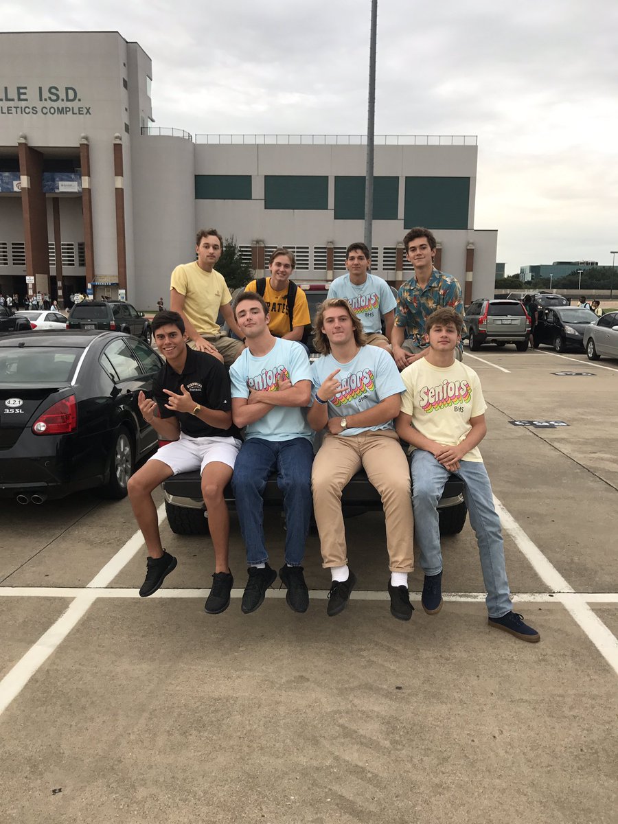seth_honea's tweet photo. senior sunrise https://t.co/SliFobM7se