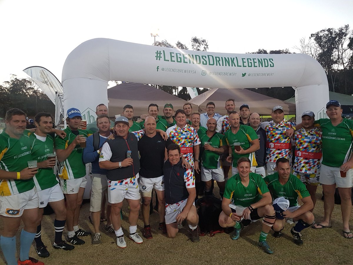 LegendsBrewery's tweet photo. Local craft beer supporting local rugby @Tshwane10s at Harlequins Rugby
#LegendsDrinkLegends #KoningDanie https://t.co/l3AkKQGp5z