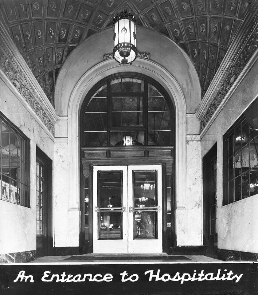 MayflowerPark's tweet photo. From a 1934 brochure describing us as
"One of Seattle's Newest Hotels"
#FBF #90MayflowerParkHotel #HistoricHotelsOfAmerica #NodTo90 https://t.co/Y6bJIO9dDo