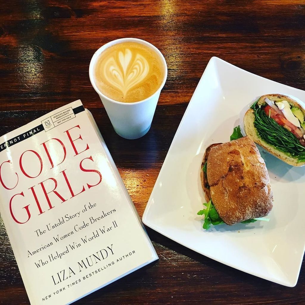 NorthernVAMag's tweet photo. Great way to spend a lunch break on a Friday @lizamundy @cafeinva #notasaddesklunch #novamag #novamagazine #lunchb… https://t.co/e0g3K8OOkp https://t.co/rieGTeodZf