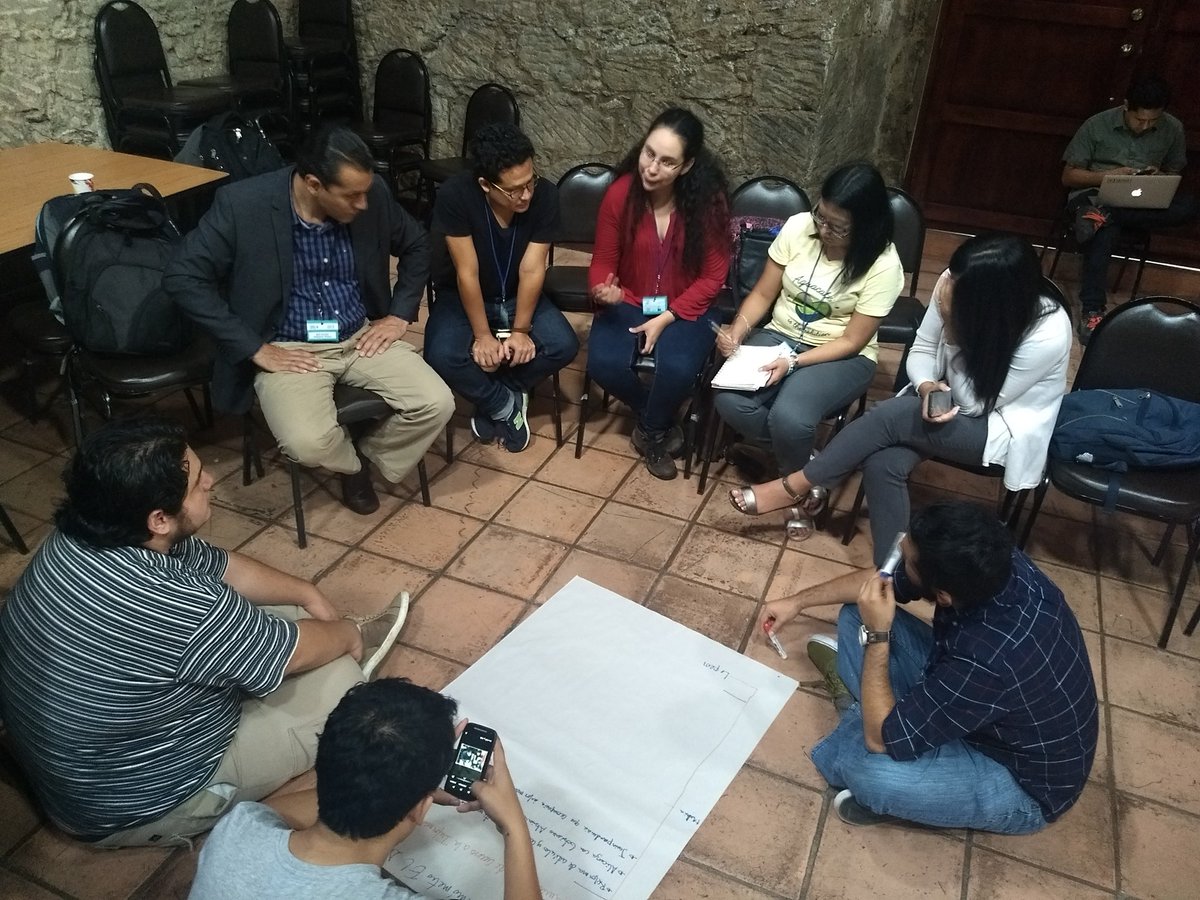 UES_UAIP's tweet photo. @UESoficial participa en taller datos abiertos centroamericanos en #Condatos2017 https://t.co/5FZWuEroxm