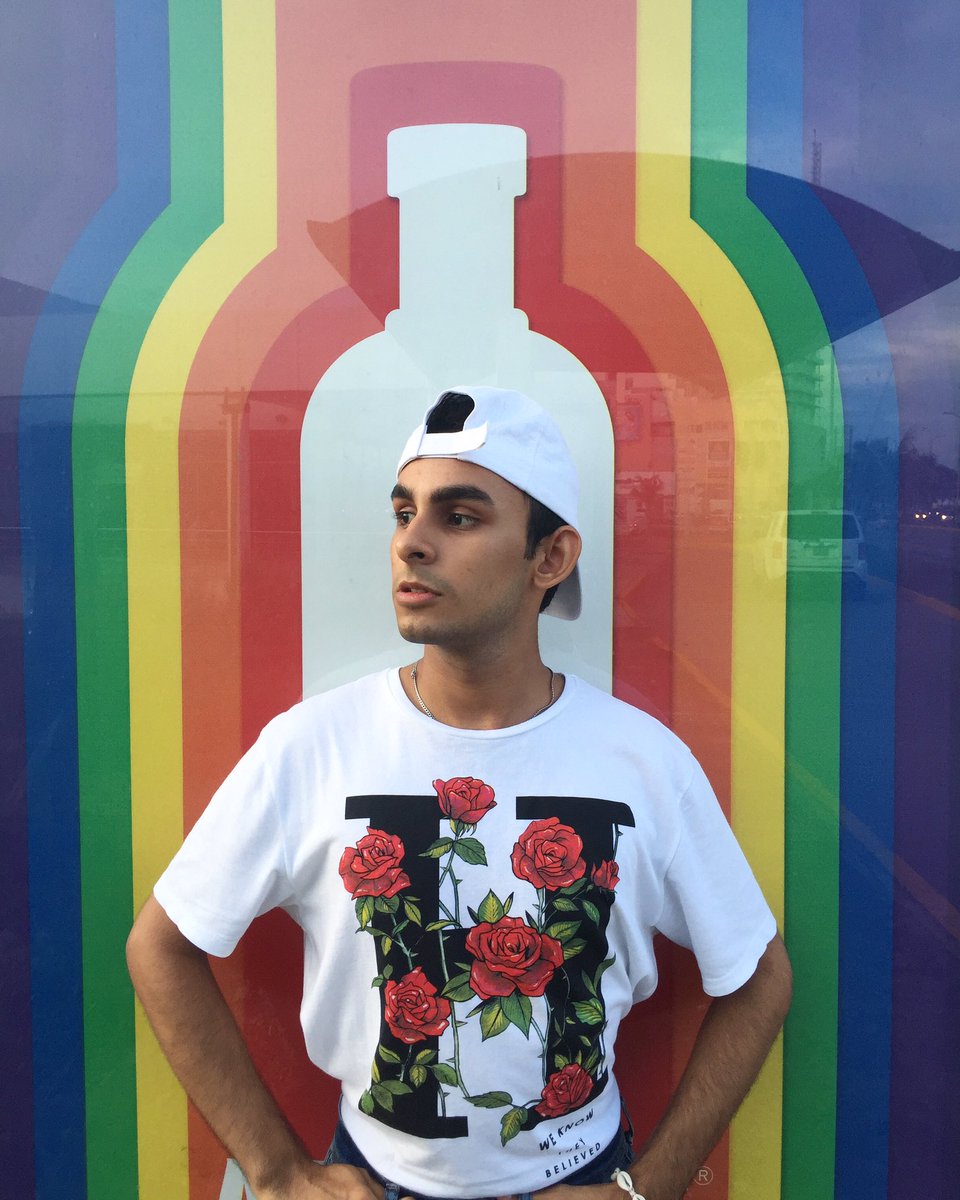 noe_mgarcia's tweet photo. Love and more love @Kiehls @amfAR #LifeRide8 ❤️💛💚💙💜 https://t.co/FEHIfPTEmm