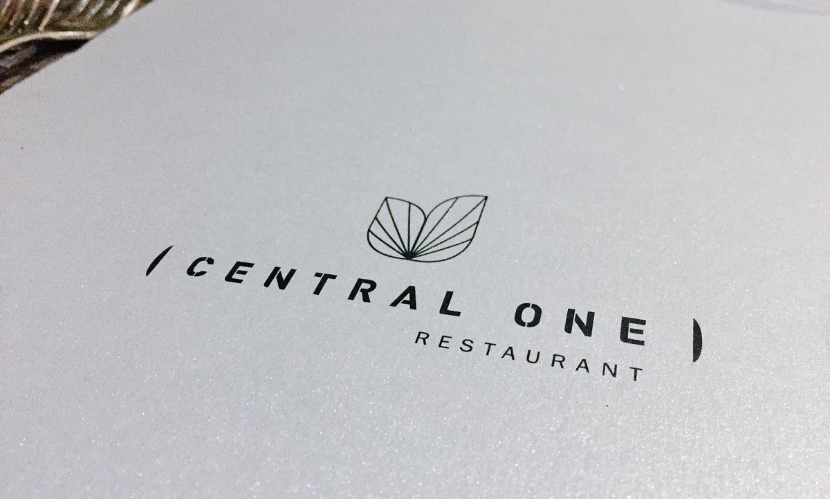 sandtontimes's tweet photo. Enjoying some one-on-one time with Chef of the @RadBluGautrain #CentralOne tonight sampling some of the delicious items on the menu! #Friyay https://t.co/ioAeqjHd5a
