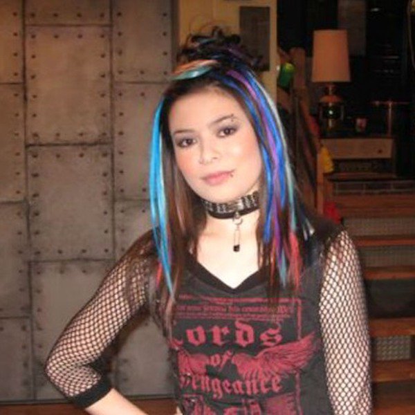 Me before and after listening to #LookWhatYouMadeMeDo https://t.co/DH6sPJwVOU<a href="/tag/lookwhatyoumademedo"class="tags">#LookWhatYouMadeMeDo</a>