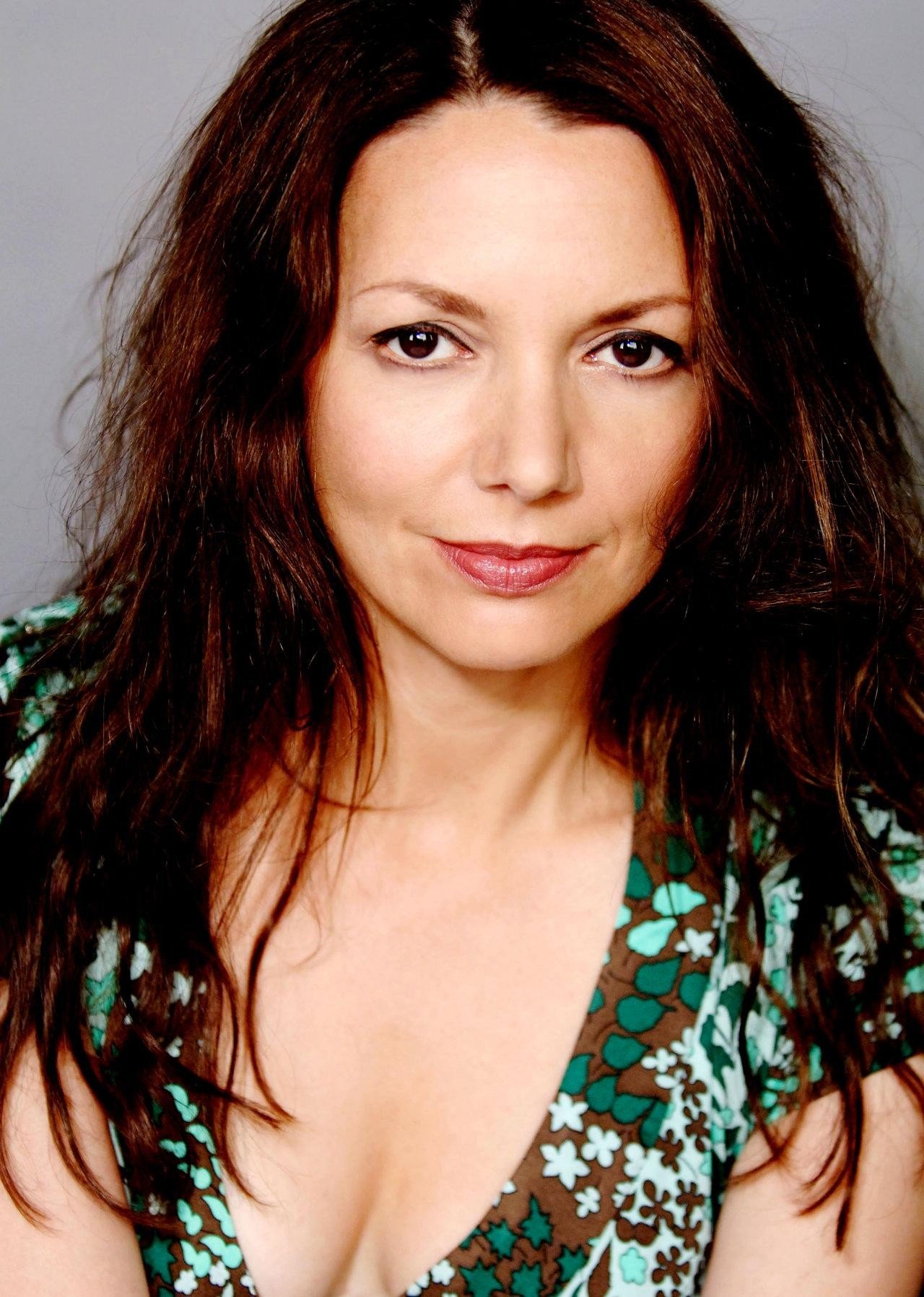 Happy birthday Joanne Whalley-Kilmer! \89 winner for WHAT THE BUTLER SAW 