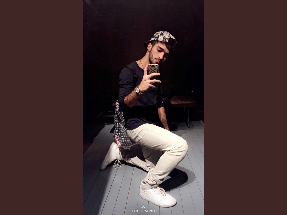 _russoveryou's tweet photo. 4) Ayoub
#MiddleEasternBreakTheInternet 
@AJAyoubb https://t.co/CLqeei3Wq5