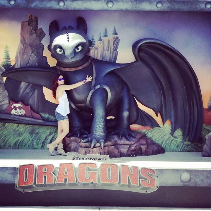 HelloLen's tweet image. Couldn't help Myself!! I had to hug him. Oh my god, oh my god, I want a #dragon! . . . . #sdentato #thoothless #dr… ift.tt/2eDhvSS