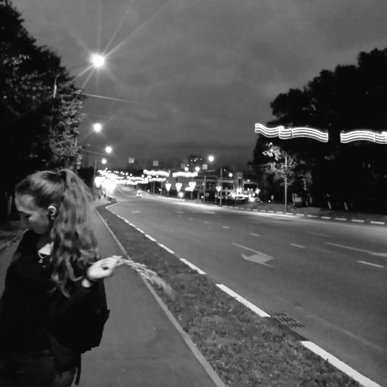 Добрых снов🌃🌜 
@rossfreckles @typaya_fraza @dilmiiev @dark_foxxees <a href="/Just_Mel228/">🌈наивная дура 🌈</a> @goltiir
Спите крепко🌃🌜 
Люблю🌃🌜