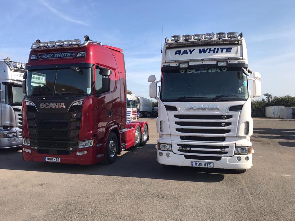 MickMoody's tweet photo. Old meets new https://t.co/k5i6oLCJgu