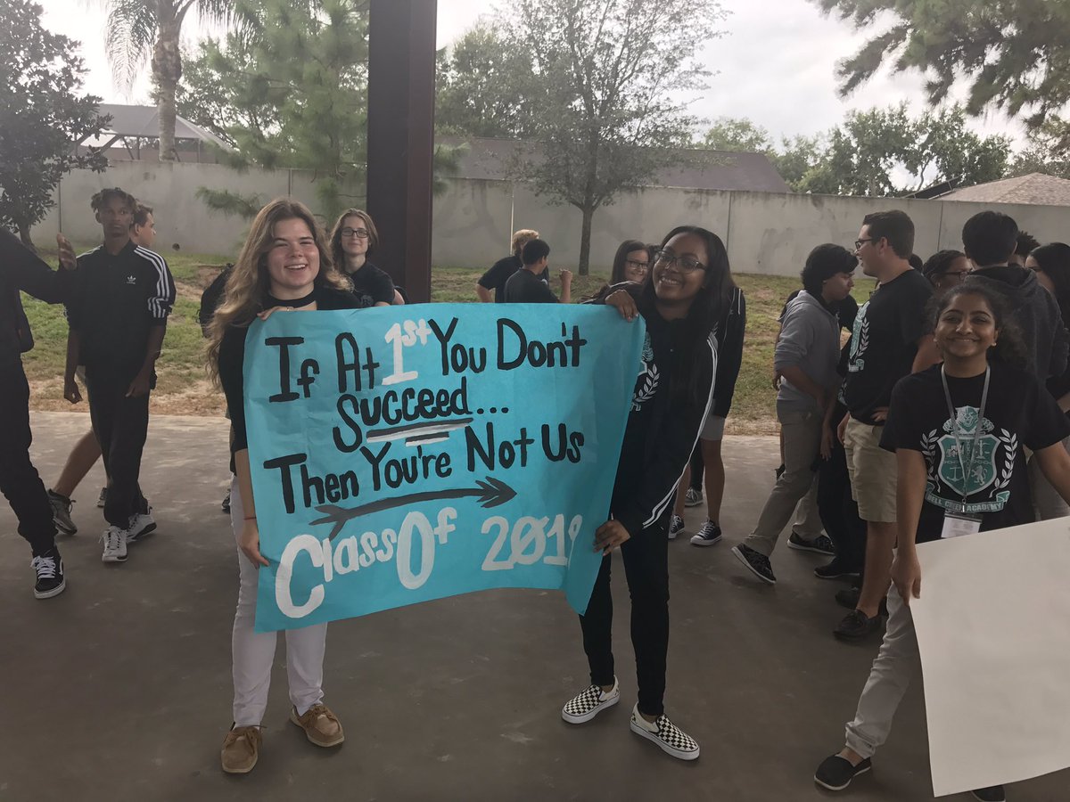 BellCreekTweets's tweet photo. Bell Creek High School class posters for today's pep rally! #BCAPRIDE #bellcreekacademy #bca #showyourspirit #peprally https://t.co/pNuoqRwK4Q