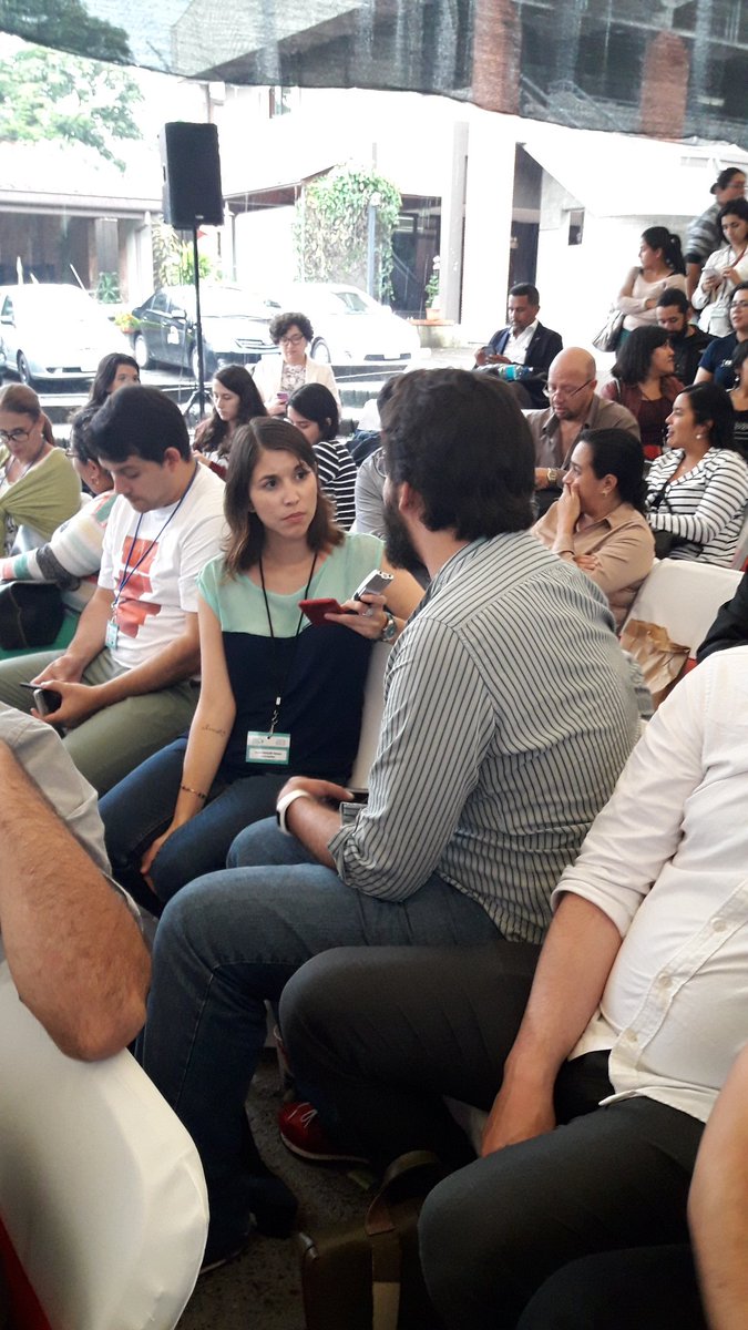 DLatitudes's tweet photo. #ConDatos2017 El equipo de @DLatitudes entrevistó a los protagonistas de @ABRELATAM que han participado en las cinco ediciones del evento. https://t.co/UyxUuSxPAl