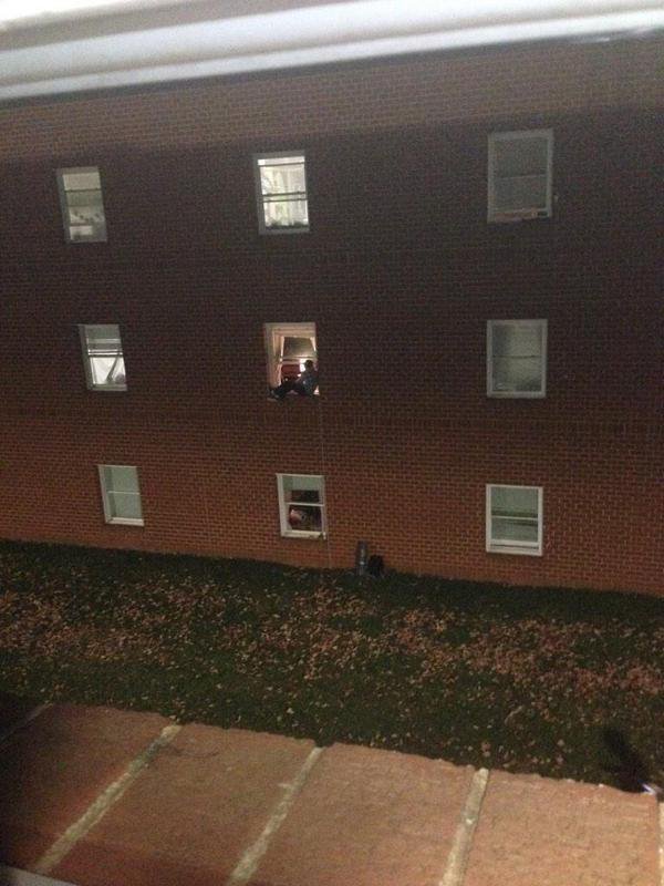 Awk_Couples_LU's tweet photo. #FreshmanAdvice: There are ways around the "no members of the opposite sex in your dorm" rule if you have enough commitment. https://t.co/bNxIOSAdiu