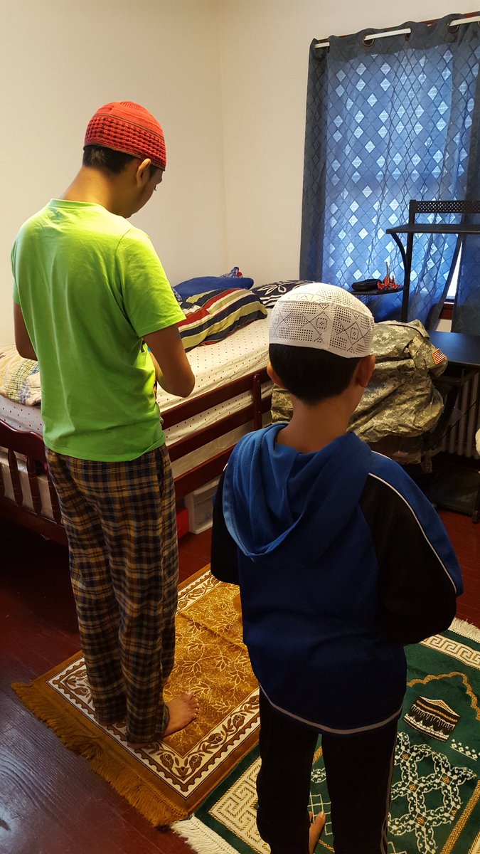BDeshiAmerican's tweet photo. My #Muslim #Children doing #Special #Salath and #Prayer for #Texas & #HurricaneHarvey victims. My family to all the affected families, Amen https://t.co/RCFlOt7LuM