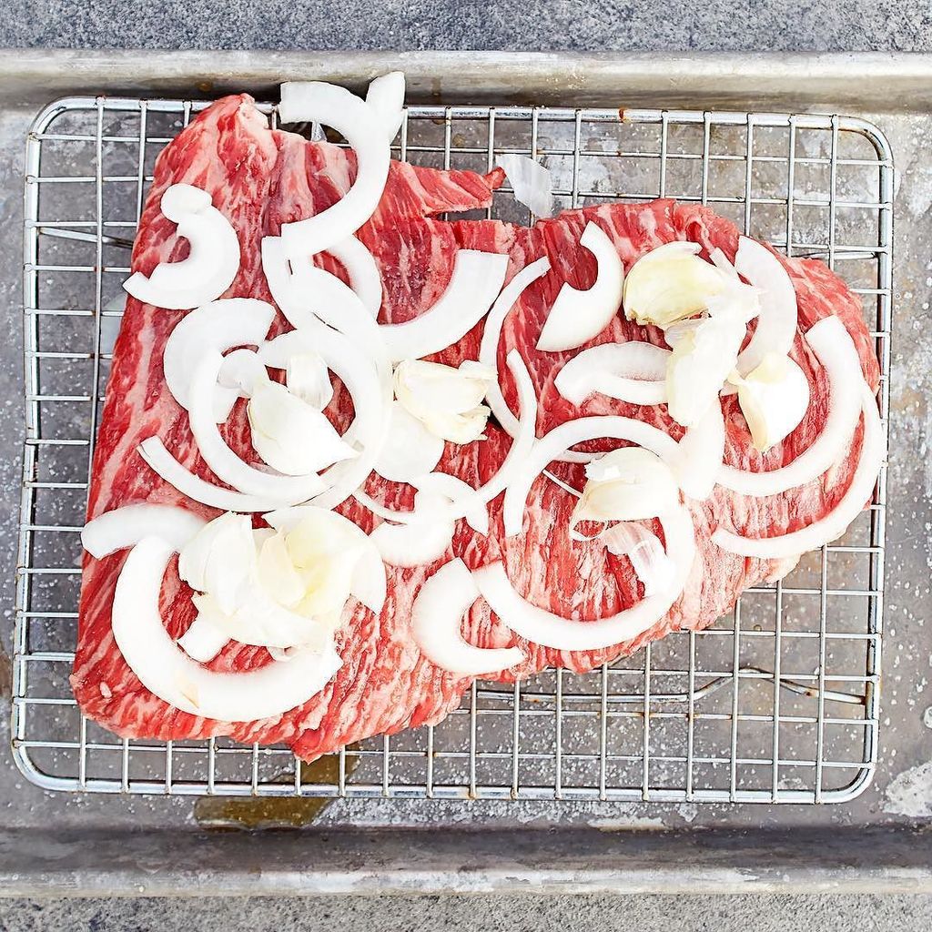GoWhisk's tweet photo. Mmmmmm....meat 👍🏽 📸: @signebirck https://t.co/4VrsQdIa3a https://t.co/aPxyDGsu61