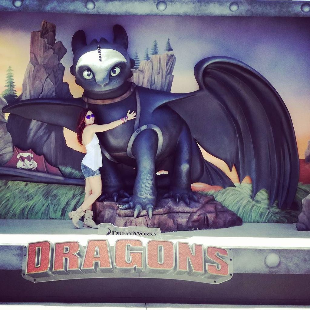 HelloLen's tweet image. Couldn't help Myself!! I had to hug him. 
Oh my god, oh my god,  I want a #dragon! .
.
.
.
#sdentato #thoothless #… ift.tt/2voDi9o