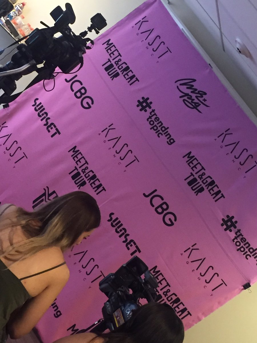 wonderclick_'s tweet photo. Ya estamos a minutos de que la rueda de prensa de @jancarlobg @DaniellBautista @MauHCorona de inicio, ¡qué emoción!💗 https://t.co/iv2W8e9chE