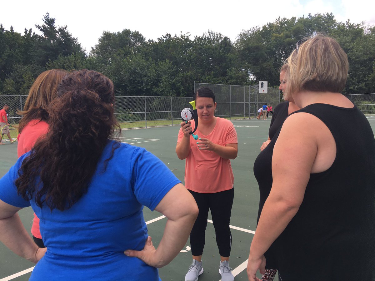 GrangeES's tweet photo. Teamwork makes the dream work! #grangegreat  #teambuilding https://t.co/WfOAlFeFX9