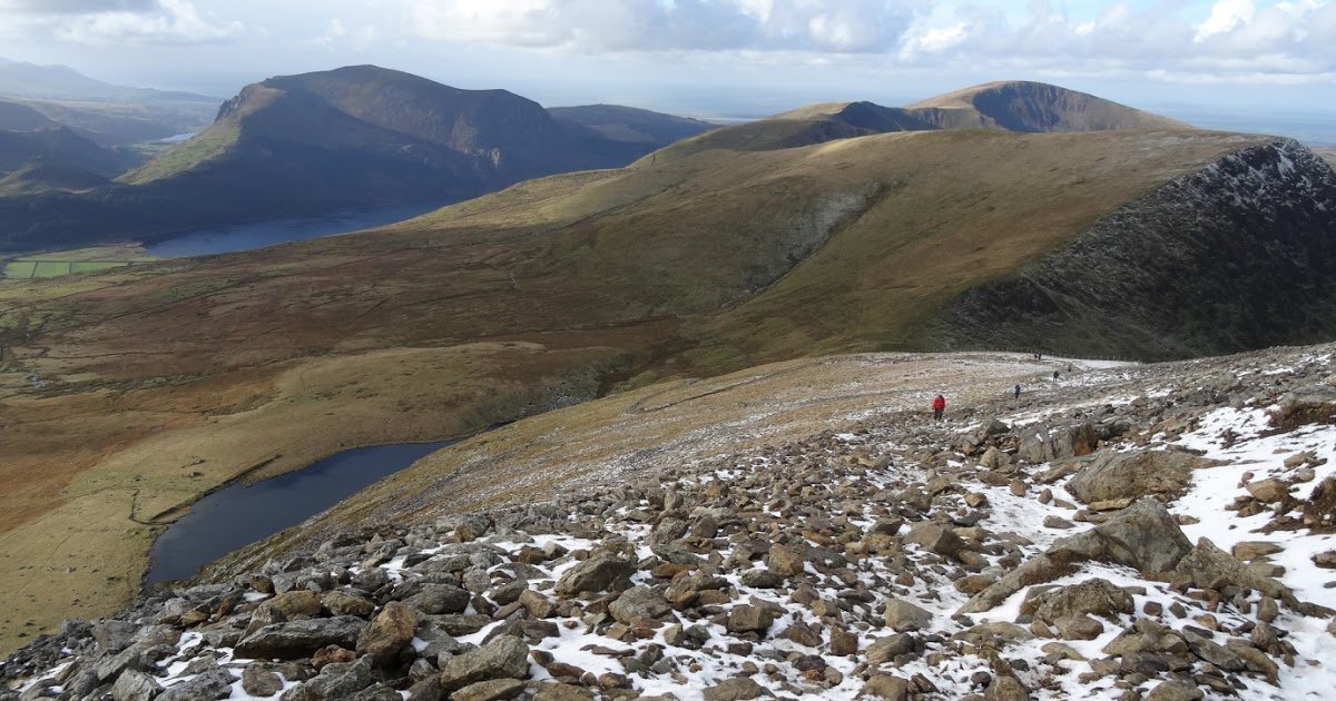 KeepMeWarmBlog's tweet photo. #Hinckley Schoolboy Completes #Charity #Snowdon Climb - https://t.co/DL1QjSIeqO https://t.co/W5RjBLjeOM