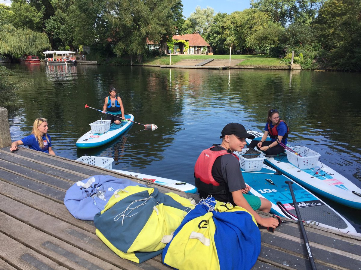 LizzieOutside's tweet photo. Loved today's filming with @BBCBreakfast at @braylake to shout about @Plastic_Patrol! Finally some SUP in the sunshine this summer too ☀️ https://t.co/71CRGTP4qb