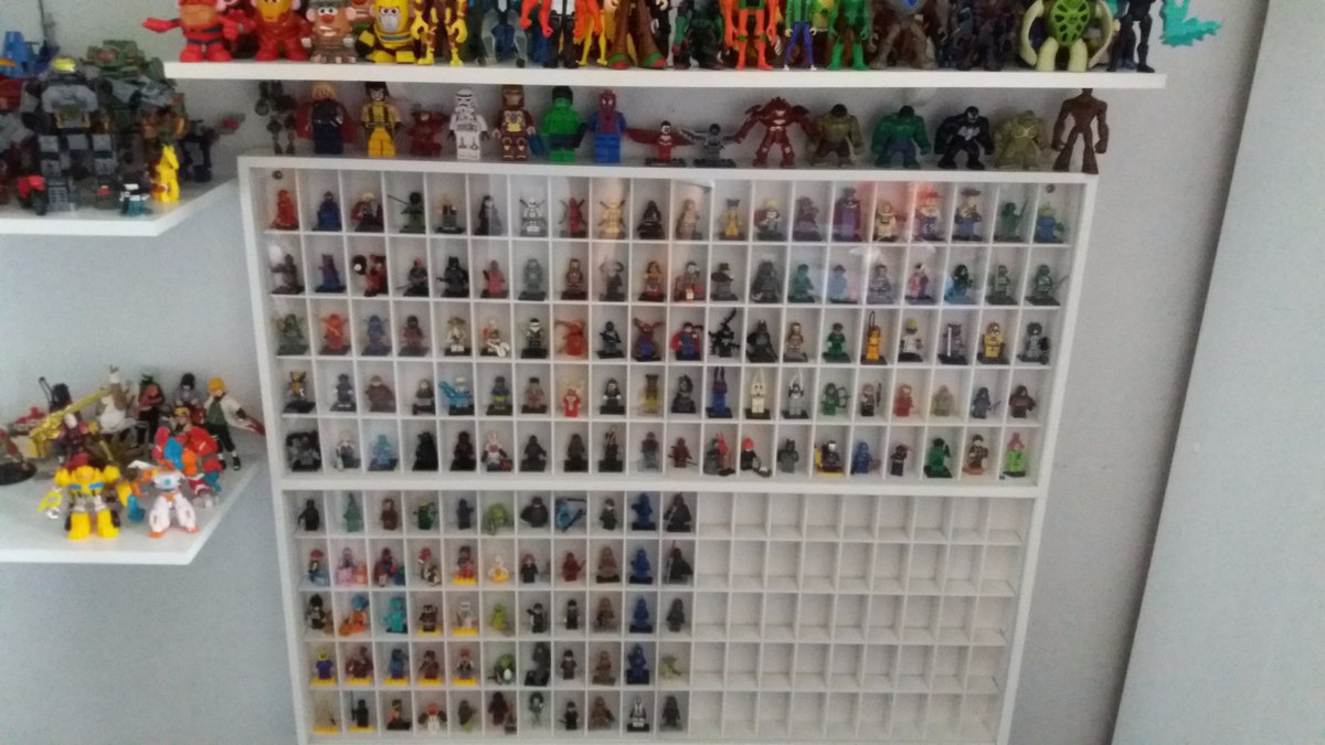 ARTECURITIBA's tweet image. Boa Tarde Cliente Amigo,
Com 150 modelos de estantes e expositores com tamanhos e escalas diferente!!! 
Site: curitiba-arte.com.br