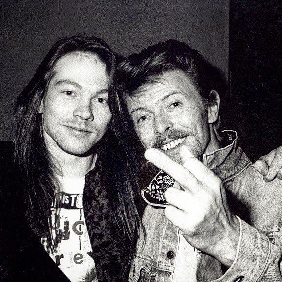 Kind buds. #kindbuds #axlrose #davidbowie #gunsnroses #gnr #bowie #starman #denimjacket #popacollar #unlikelycombo… ift.tt/2wbWsAA