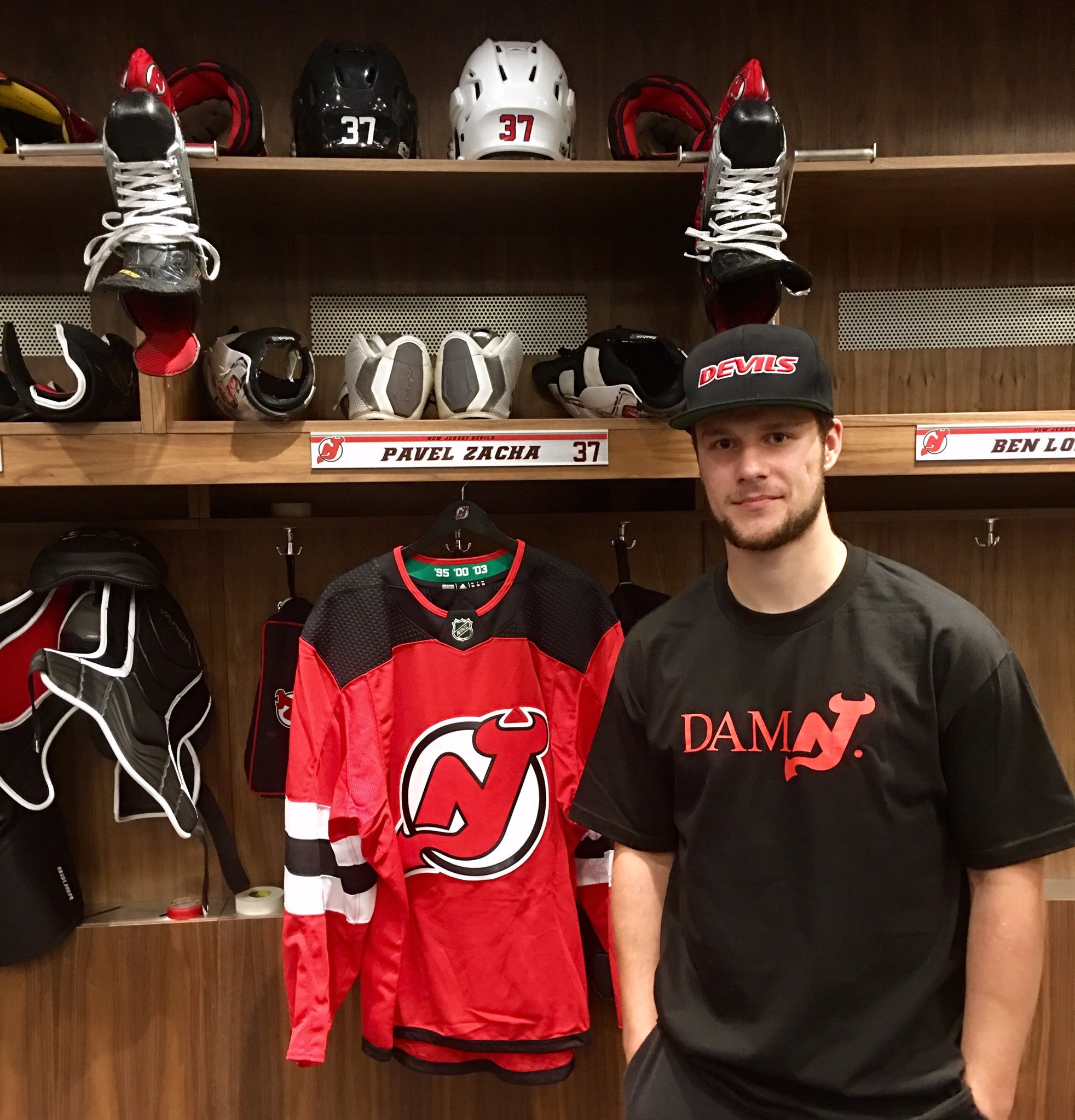 new jersey devils jersey peep