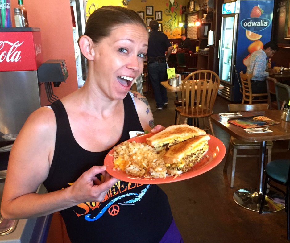 SqueezeIn's tweet photo. Associate Carrie serves up the #GoodStuff with a smile at #SqueezeInRWC! Way to go! https://t.co/fsEbZ9eNBj