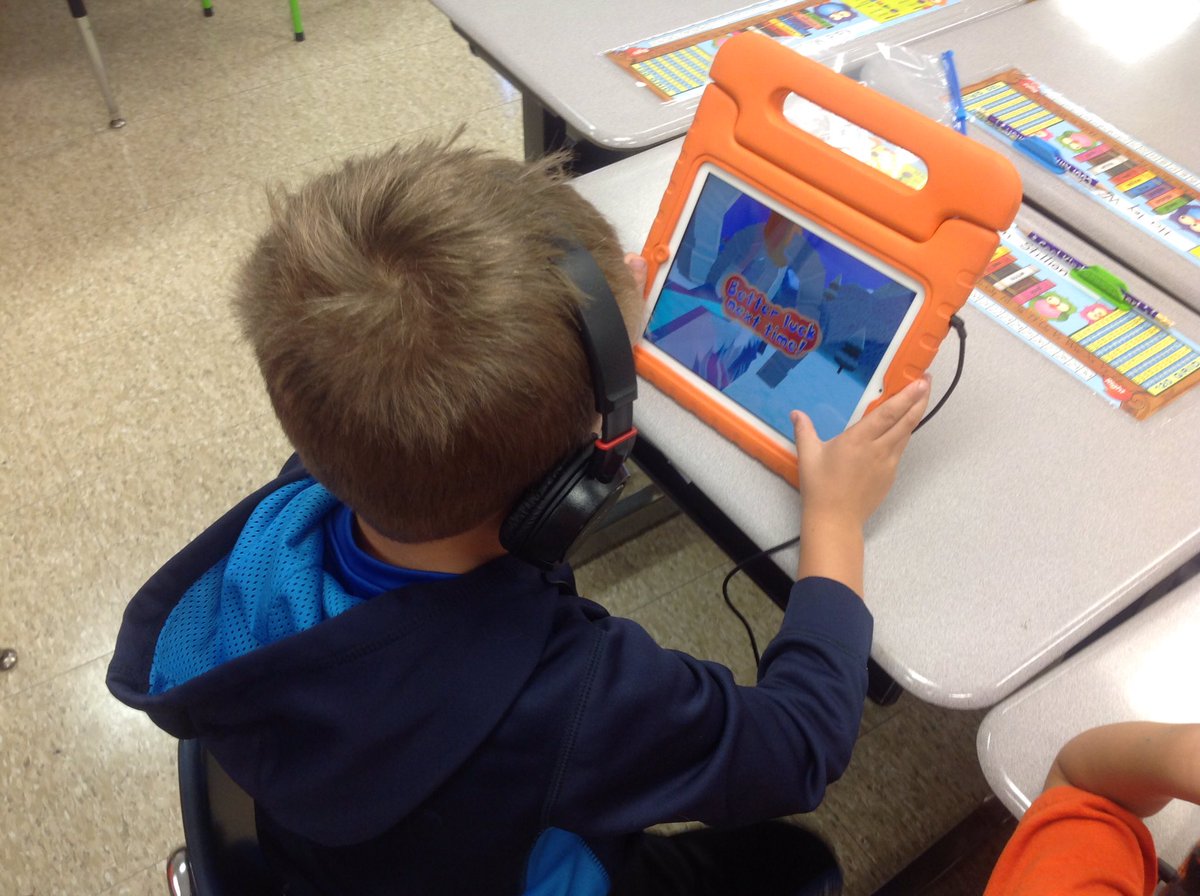 JudeBlack2's tweet image. Secrest kindergarten students having TECH fun learning with Skoolbo #ipadlearning