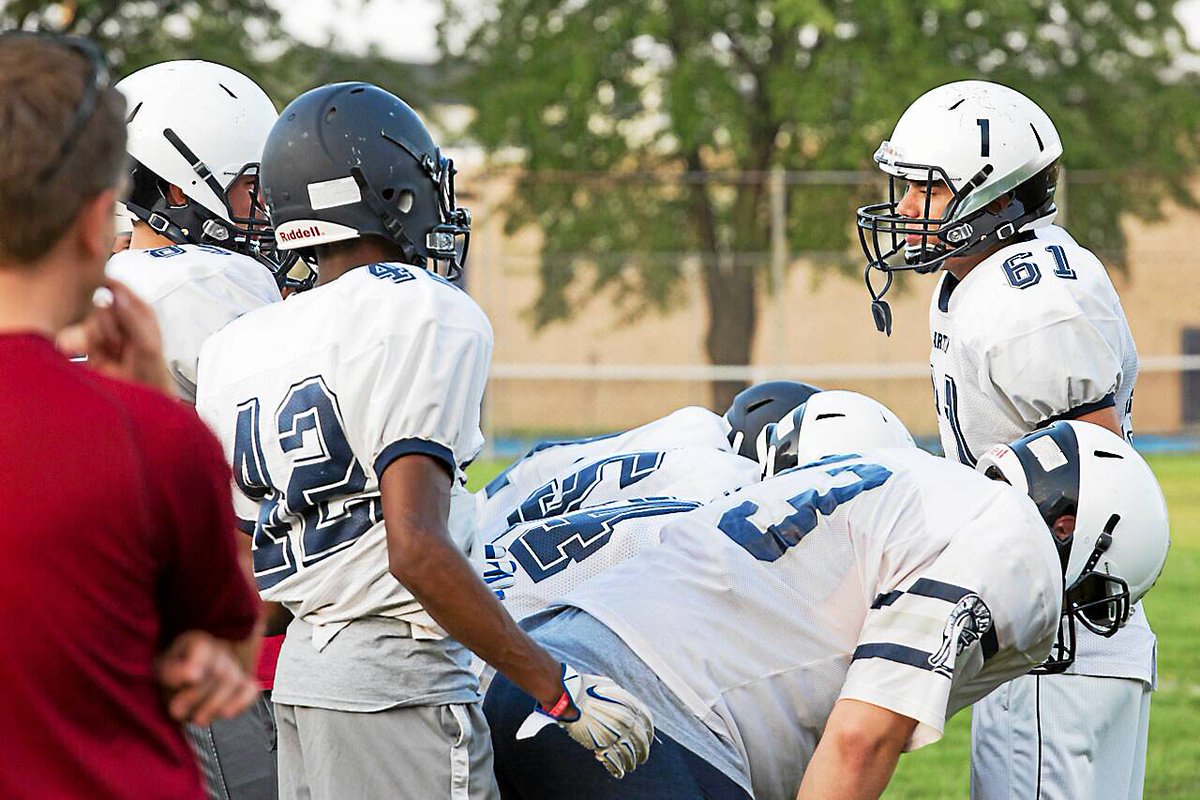 MontMediaSports's tweet image. 2017 #FOOTBALL: A year later, Springfield-Montco looks to make grand return. (By @DennisWay3) papreplive.com/2017-football-…