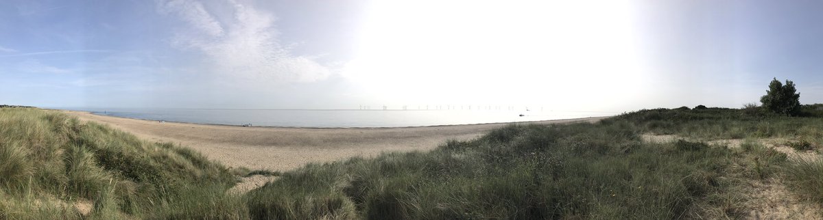 Vocalclaire's tweet photo. Not a bad spot for morning coffee ☕️ #beach #caister #coffee #vocalrest https://t.co/wTwoGV6NGM