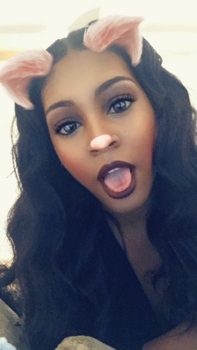 raiyasunshine84's tweet photo. @melaninmamis #BeatFaceTwitter #FeminineFriday love love love having my face beat π https://t.co/P1iSgaGOtJ