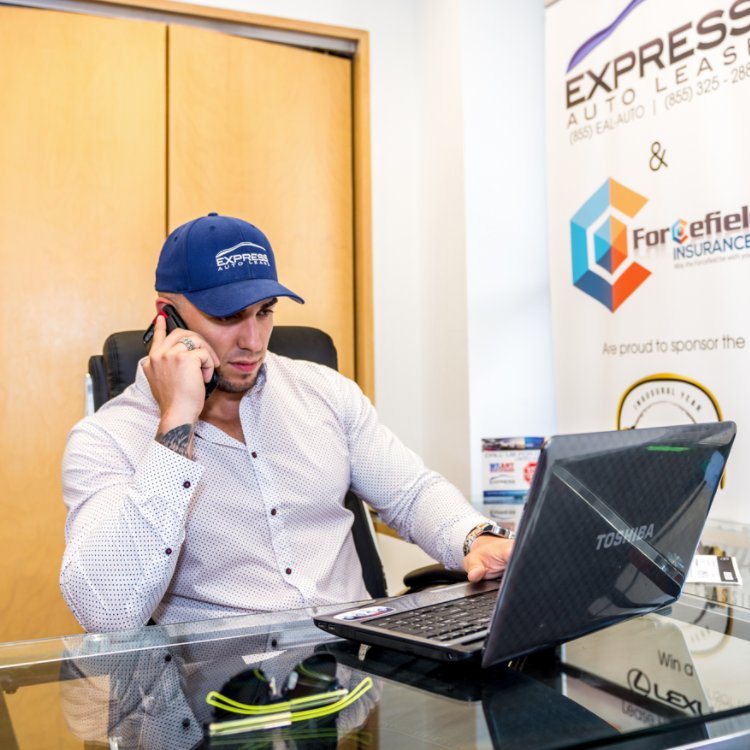 EALEASE's tweet photo. We hunt for the best deals so you get the car of your dreams. https://t.co/gY5cWJVIXj