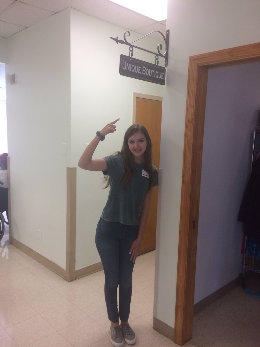 vmtltc's tweet photo. @GDSHoppers Georgetown Day School Junior Sophie Warshauer helped all week with cleaning &amp; organizing the #URCC Boutique and serving lunch! https://t.co/ej4xy1GCtL