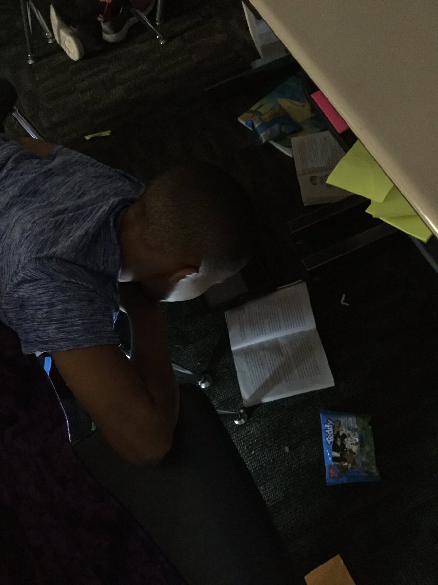 Gard5thGrade's tweet photo. "Camp Out" with a Good Book Friday! #YESTigers180 https://t.co/GOjQzg4AcD