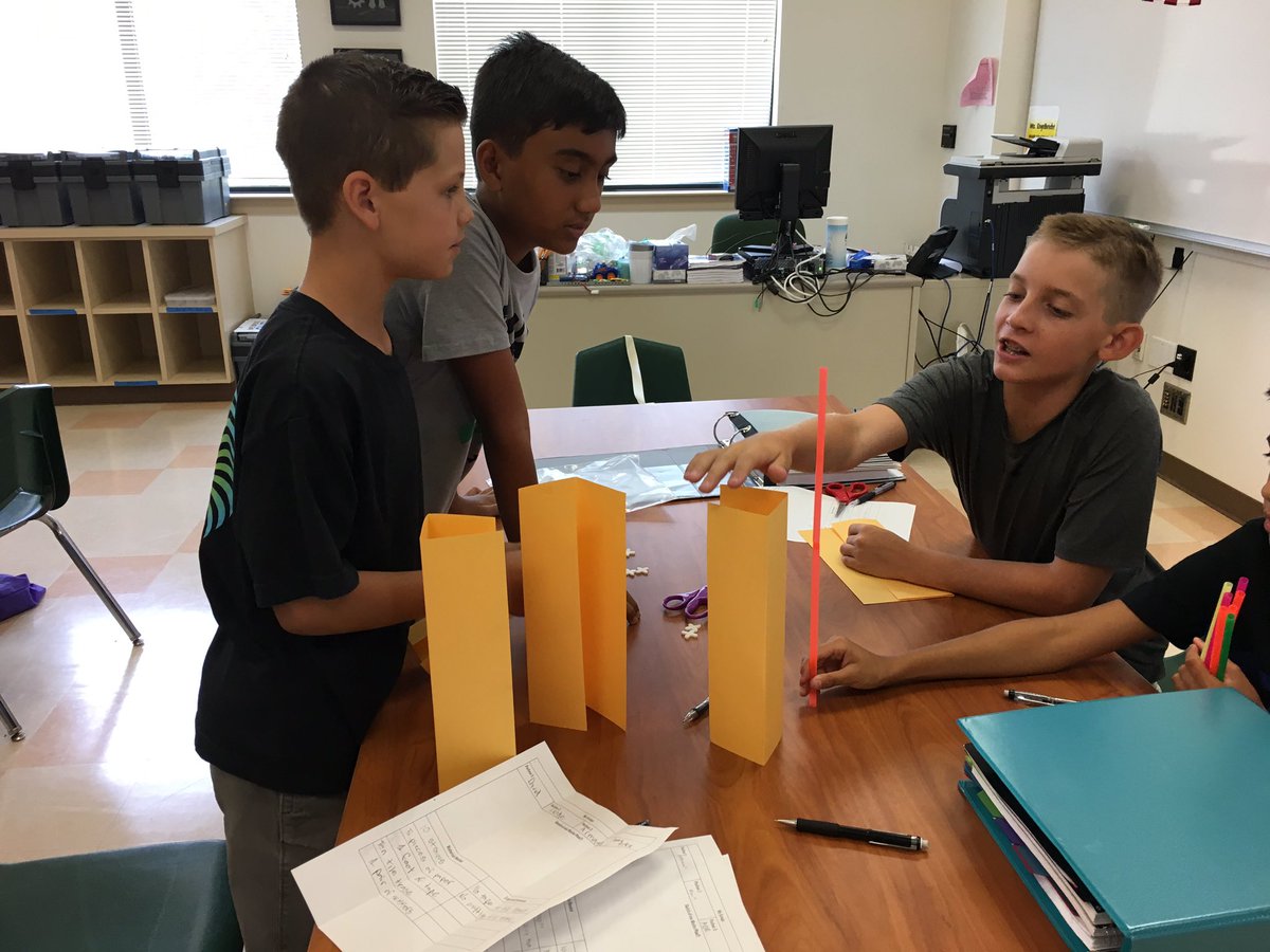 MeganLund_OH's tweet image. Building SKY CITY in #projectcode I'm a big fan of innovation, collaboration, and creativity 👍🏽 #weareTUSD @TUSDconnect @Hawks_OH