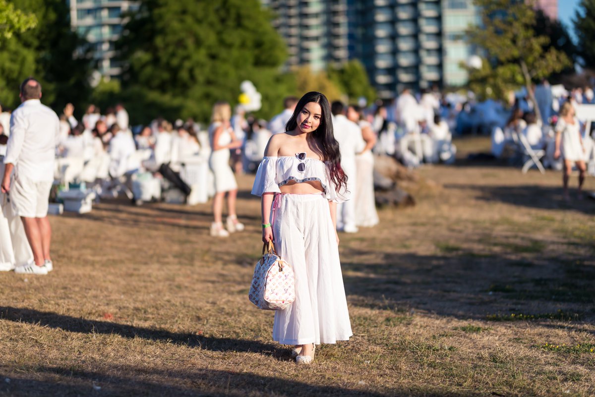 glamouraspirit's tweet photo. All White💫 @DinerenBlancVan #DEBVan #debvan2017 #dinerenblancvan #dinerenblanc2017 #vancouverbc #fbloggers #vancouverevents #allwhiteparty https://t.co/5KCpMxoerJ