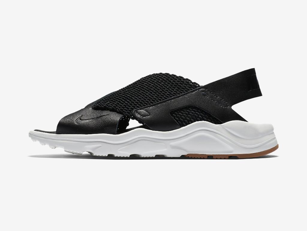 NikeOC's tweet photo. The @nikesportswear Women's Air Huarache Ultra Sandal is now available at Nike Fashion Island. https://t.co/FucXdbDfCi