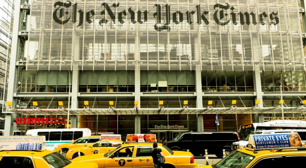 illibraio's tweet photo. Cercate consigli di lettura? Arriva "Match Book", una nuova rubrica del New York Times Book Review: https://t.co/SoCcqiM21K @nytimesbooks https://t.co/jIYvt5U1s1