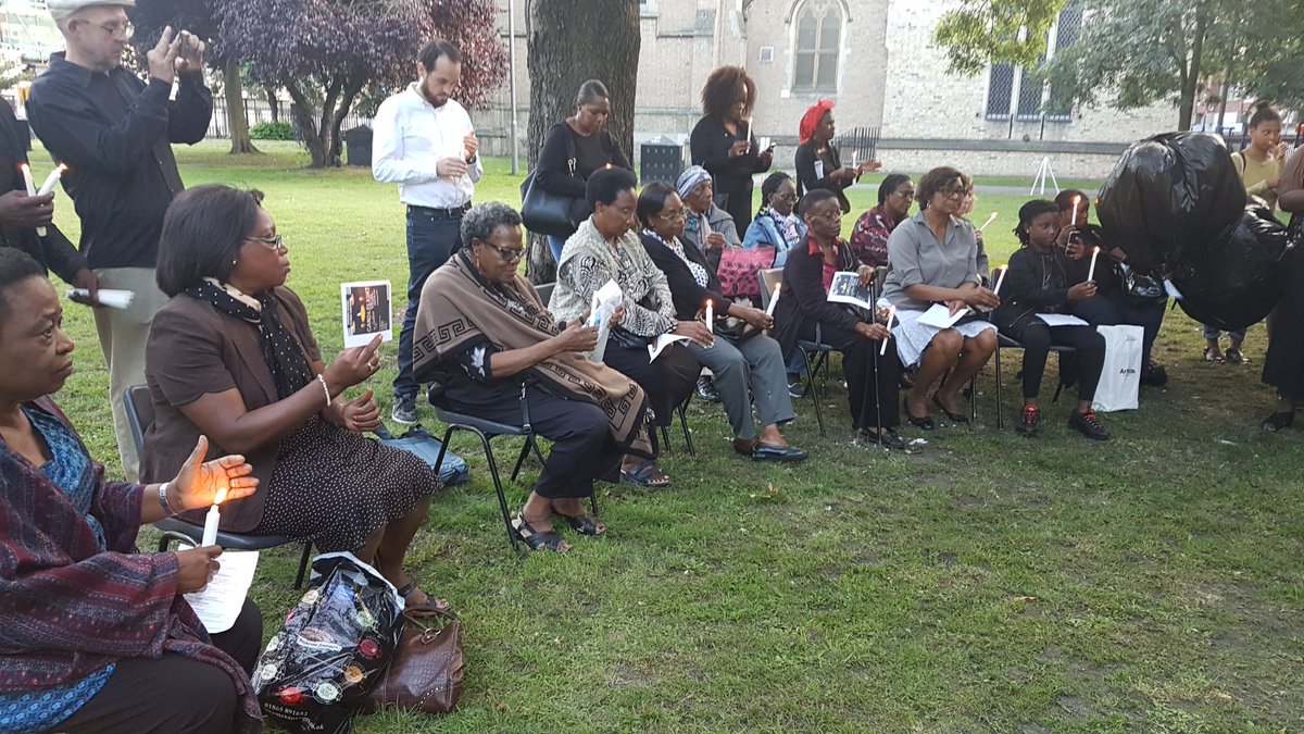 seyiakiwowo's tweet photo. Thank you to @TheAlima for organising a beautiful vigil for the Sierra Leone flood victims #StandupforSalone 
#SierraLeoneMudSlides 
#Newham https://t.co/9vqckVS9Mp