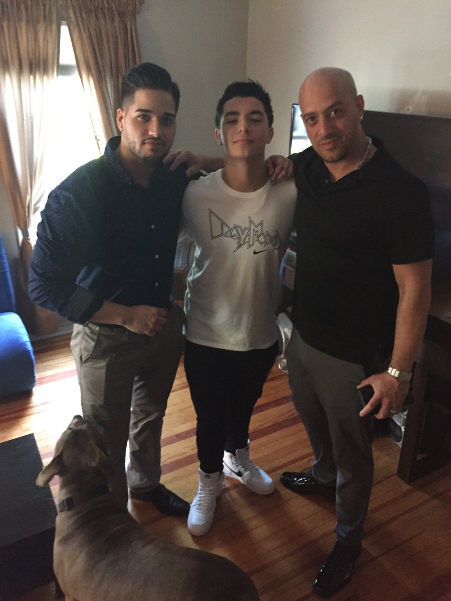 AlexisKWPCEO's tweet photo. Handsome hubby and my beautiful sons... can't believe I'm a Yiayia sometimes. #blessed https://t.co/sQp1CjOPvw