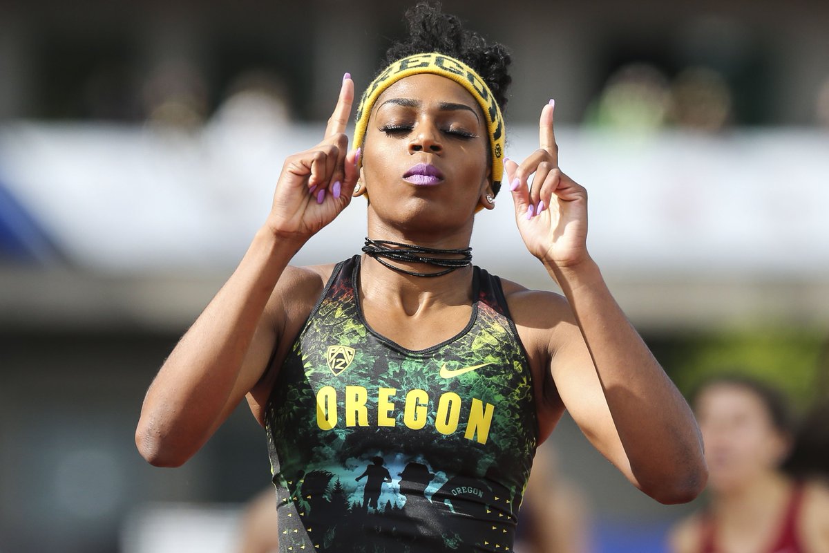 OregonTF's tweet photo. Historic 4x4 anchor leg. 6-time NCAA champion. 2017 Bowerman finalist. Multiple collegiate records. Thank you, @TheROYALlife21. #GoDucks https://t.co/5sVE2PI6Bs