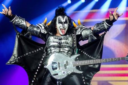 Happy Birthday Gene Simmons ! 