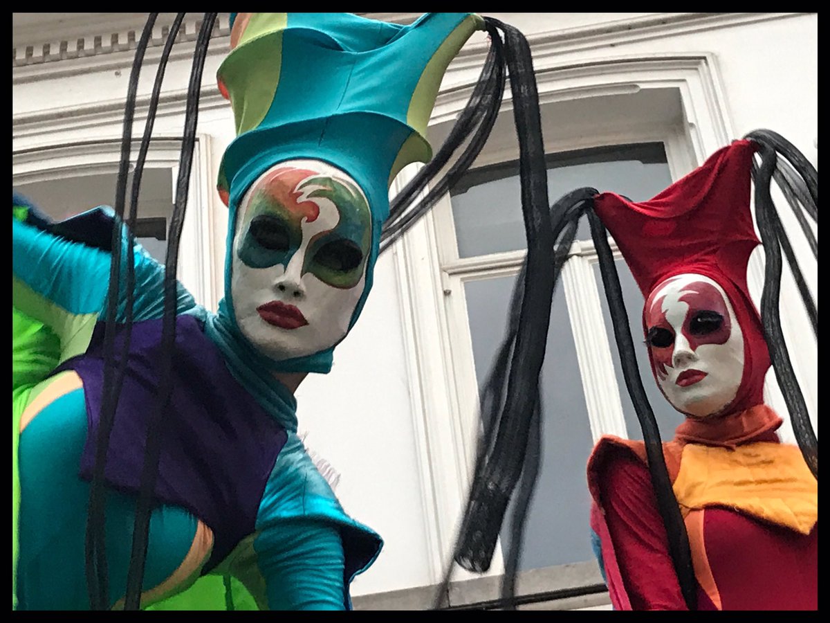 Crossroadsmoke's tweet photo. #streetphotography #color #streetanimation #iphone7 #beversefeesten https://t.co/mjE0MqfaQ2