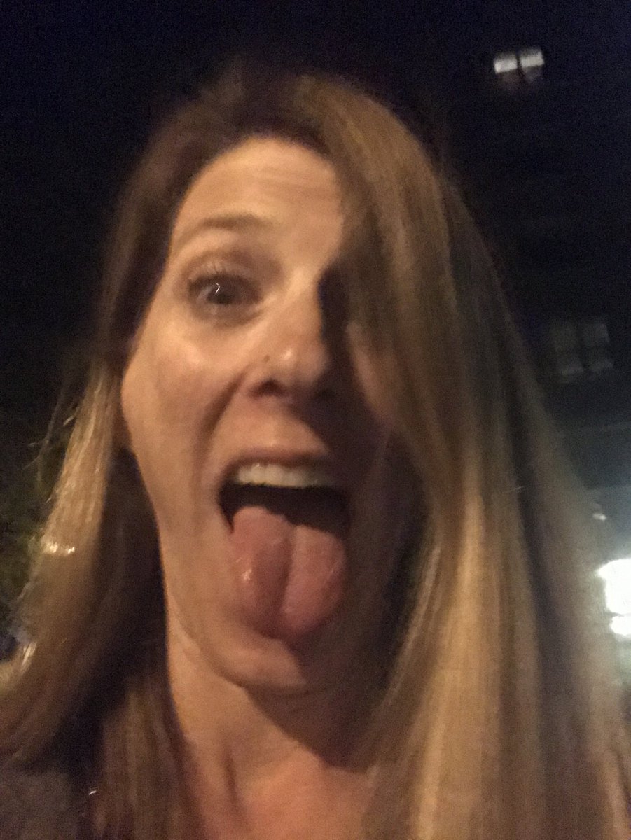 SignePike's tweet image. ...clearing out photos only to find more Selfie violations. Get off my phone you weirdos! :) #SleepWithOneEyeOpen