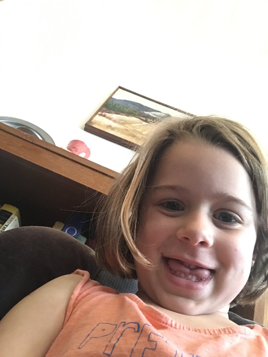 SignePike's tweet image. ...clearing out photos only to find more Selfie violations. Get off my phone you weirdos! :) #SleepWithOneEyeOpen